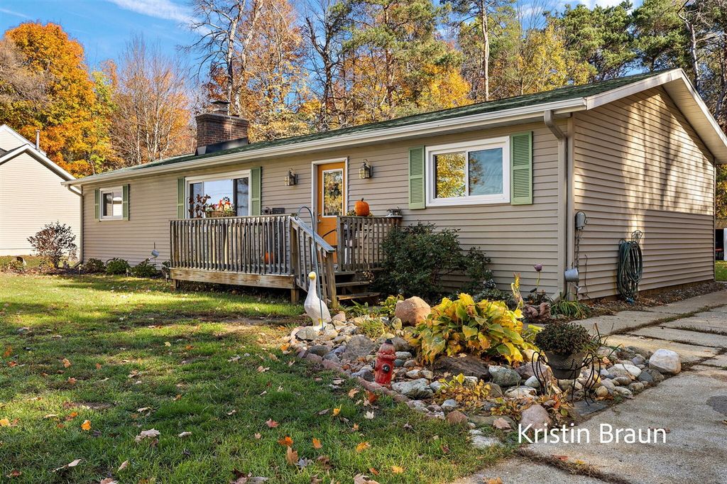 8350 S Evergreen, Newaygo, MI 49337