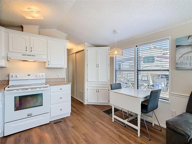 9000 US HWY 192 105, Clermont, FL 34714