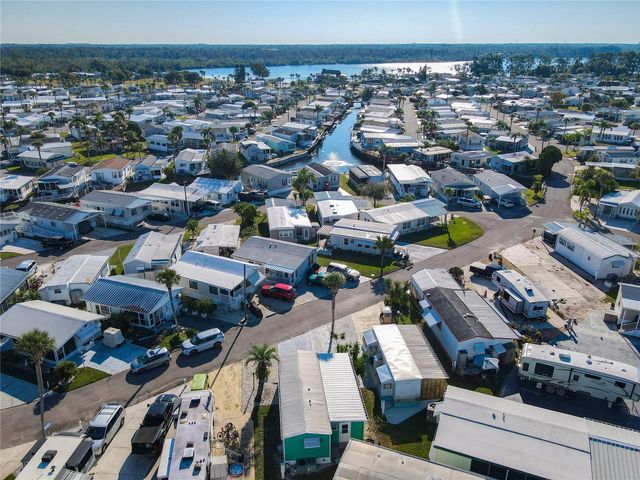 9000 US HWY 192 105, Clermont, FL 34714