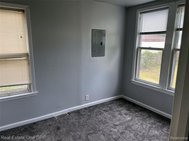 14018 Hobart Avenue, Warren, MI 48089