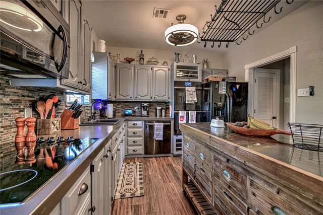 508 Brint Lane, Robinson, TX 76706