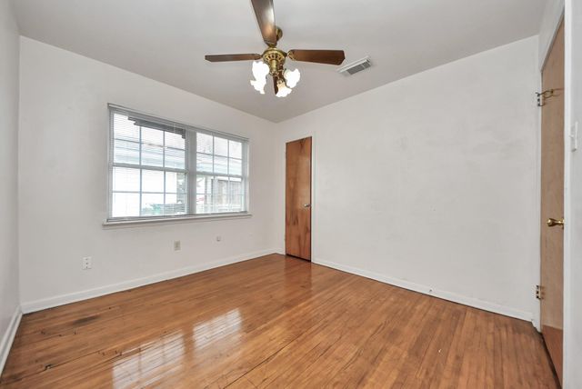 900 S Circle Drive, Baytown, TX 77520