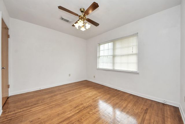 900 S Circle Drive, Baytown, TX 77520