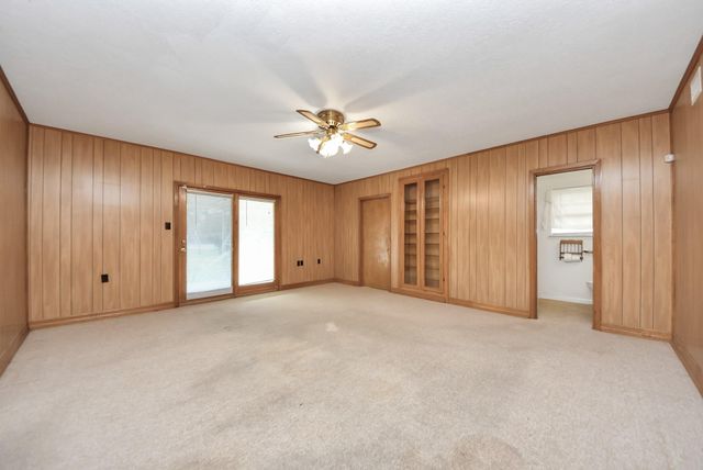 900 S Circle Drive, Baytown, TX 77520