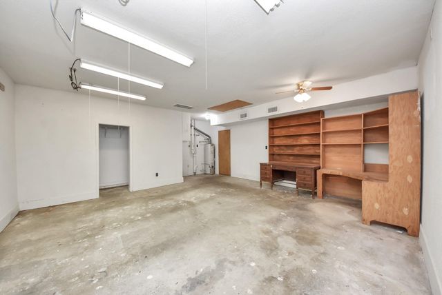 900 S Circle Drive, Baytown, TX 77520