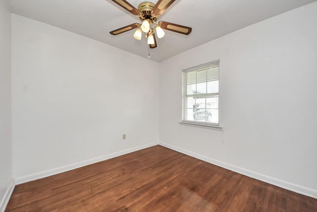 900 S Circle Drive, Baytown, TX 77520