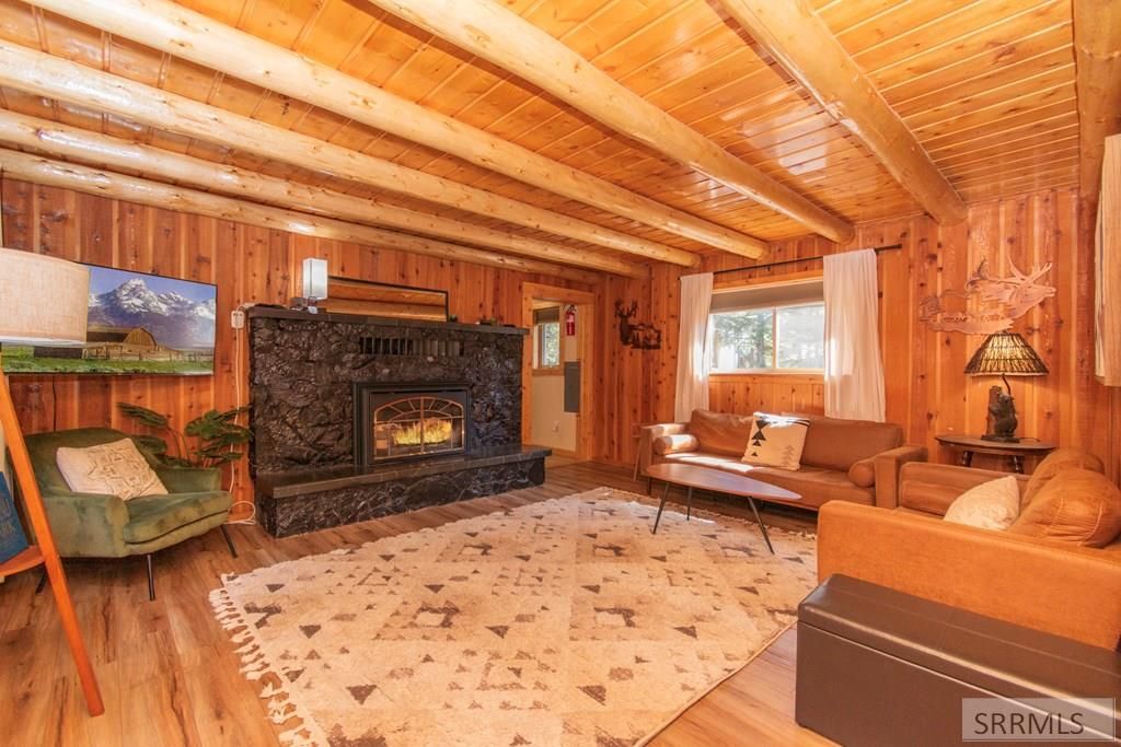 Image 9 of property listing at 3808 Moccasin Road, Island Park, ID 83429