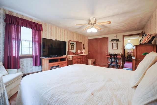 5 Manuel Street, Fairhaven, MA 02719