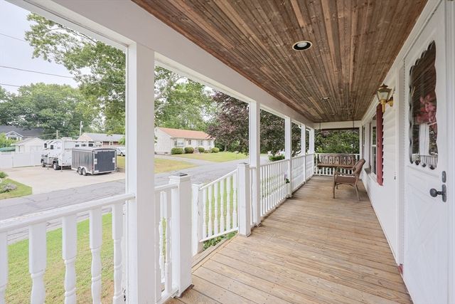 5 Manuel Street, Fairhaven, MA 02719