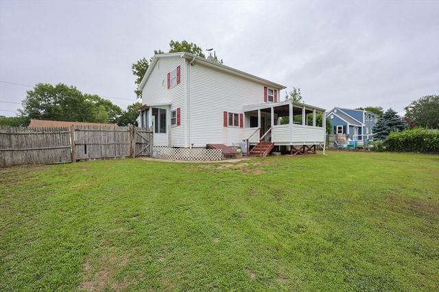5 Manuel Street, Fairhaven, MA 02719