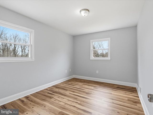 4601 KENTWOOD LN, Woodbridge, VA 22193