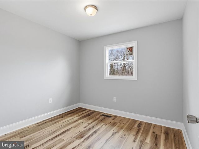 4601 KENTWOOD LN, Woodbridge, VA 22193