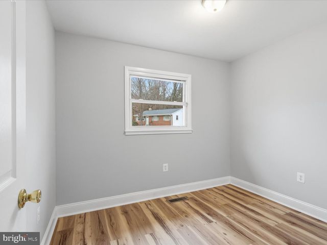 4601 KENTWOOD LN, Woodbridge, VA 22193