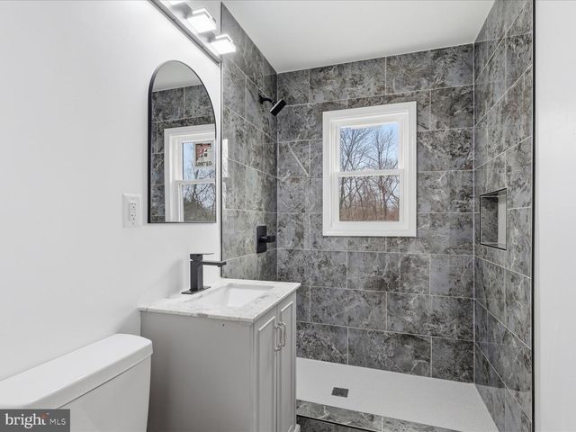 4601 KENTWOOD LN, Woodbridge, VA 22193