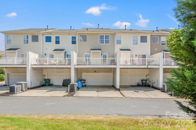 9810 Kings Parade Boulevard, Charlotte, NC 28273