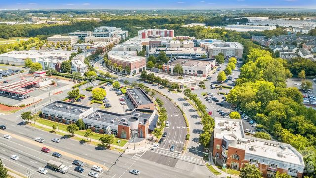 9810 Kings Parade Boulevard, Charlotte, NC 28273
