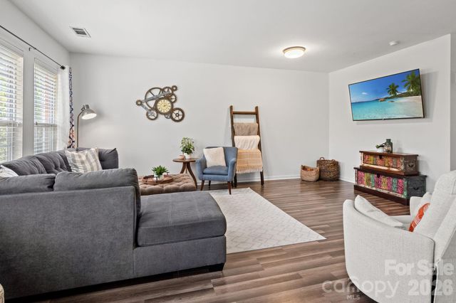 9810 Kings Parade Boulevard, Charlotte, NC 28273