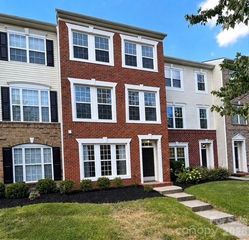 9810 Kings Parade Boulevard, Charlotte, NC 28273