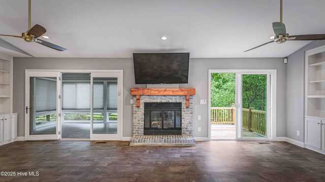 146 E Devonshire Avenue, West End, NC 27376