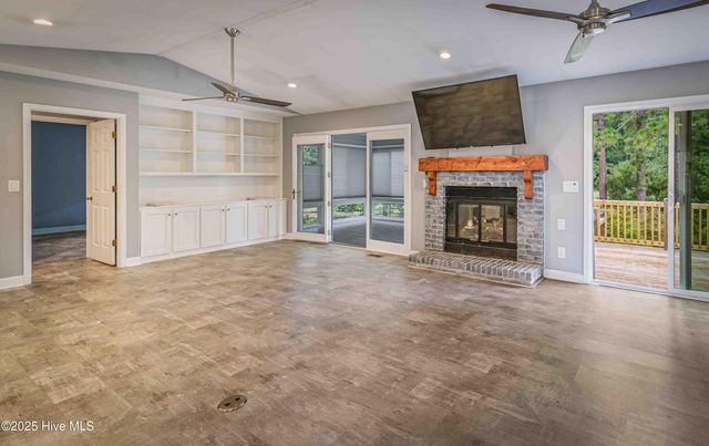 146 E Devonshire Avenue, West End, NC 27376