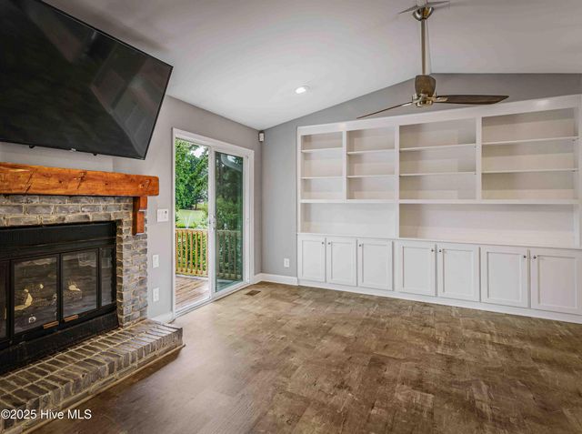 146 E Devonshire Avenue, West End, NC 27376