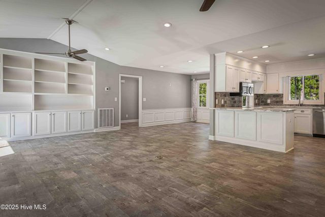 146 E Devonshire Avenue, West End, NC 27376