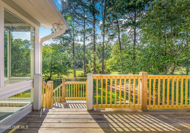 146 E Devonshire Avenue, West End, NC 27376