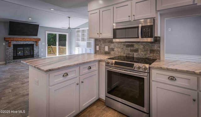 146 E Devonshire Avenue, West End, NC 27376