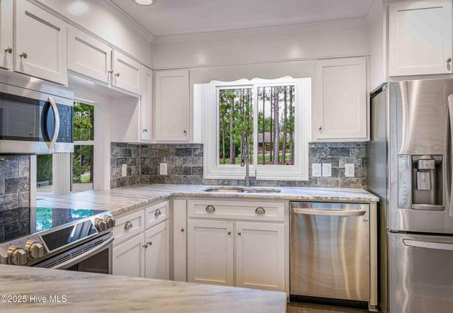 146 E Devonshire Avenue, West End, NC 27376