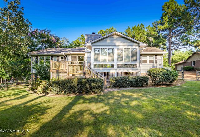 146 E Devonshire Avenue, West End, NC 27376