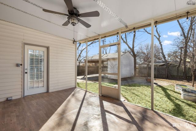 1821 SPEEDWAY AVENUE, Wichita Falls, TX 76301