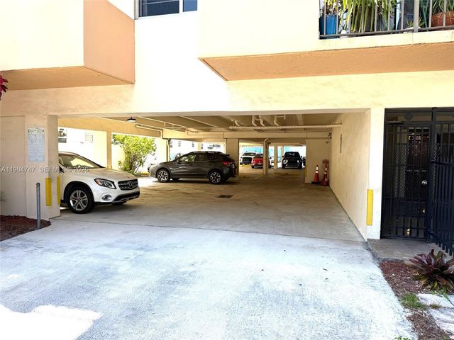 1150 Collins Ave 301, Miami Beach, FL 33139
