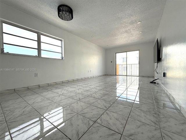 1150 Collins Ave 301, Miami Beach, FL 33139