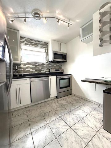 1150 Collins Ave 301, Miami Beach, FL 33139