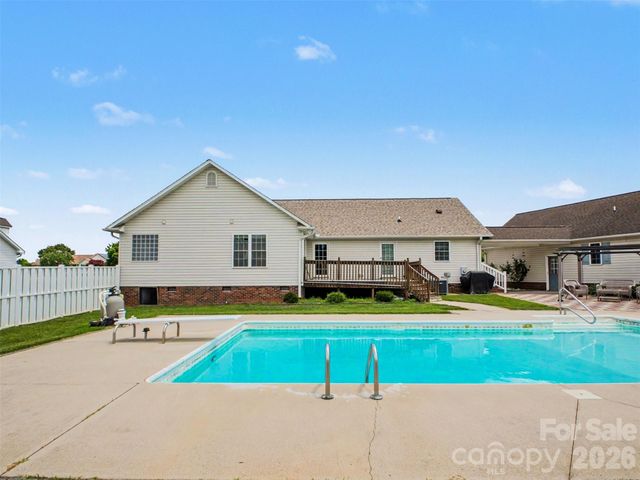 290 Deal Estate Drive, China Grove, NC 28023