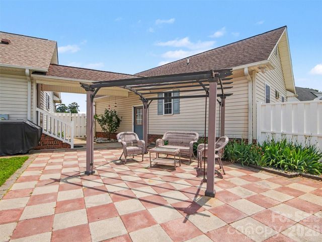 290 Deal Estate Drive, China Grove, NC 28023