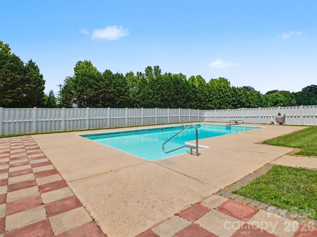 290 Deal Estate Drive, China Grove, NC 28023