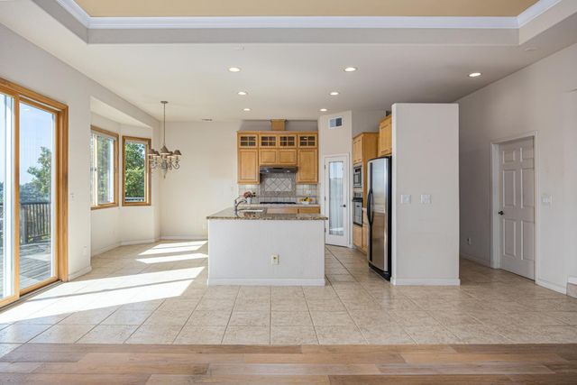 5222 Silver Peak Ln, Rocklin, CA 95765