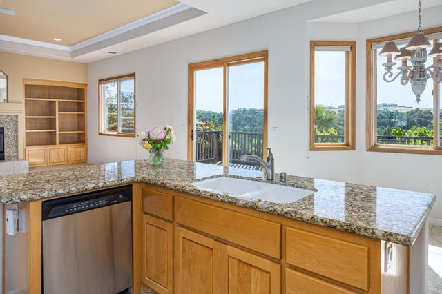 5222 Silver Peak Ln, Rocklin, CA 95765