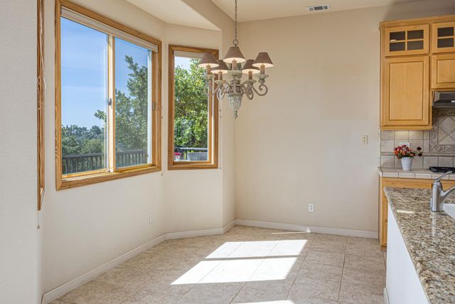 5222 Silver Peak Ln, Rocklin, CA 95765