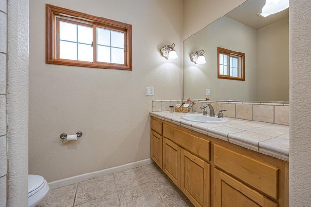 5222 Silver Peak Ln, Rocklin, CA 95765