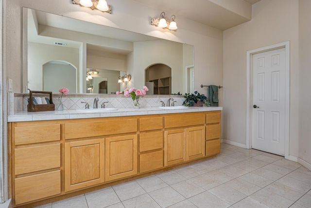5222 Silver Peak Ln, Rocklin, CA 95765