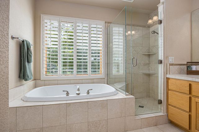 5222 Silver Peak Ln, Rocklin, CA 95765