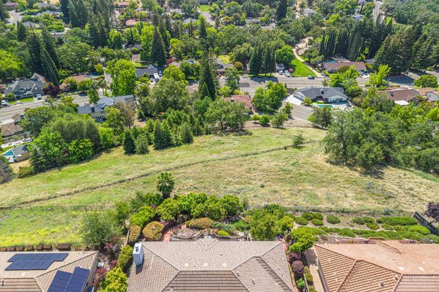 5222 Silver Peak Ln, Rocklin, CA 95765