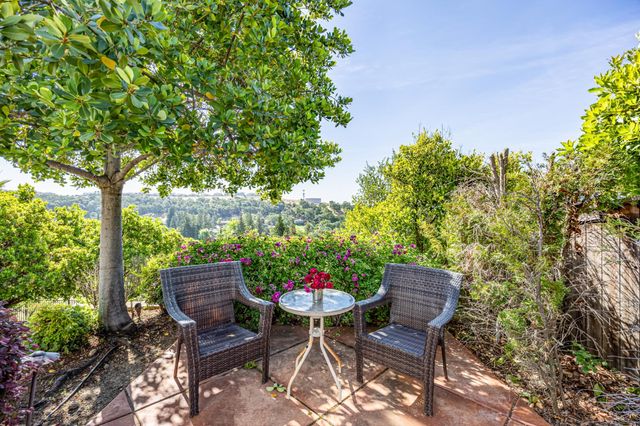 5222 Silver Peak Ln, Rocklin, CA 95765