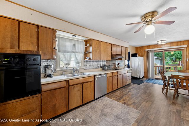 4615 Tolland Avenue, Holt, MI 48842