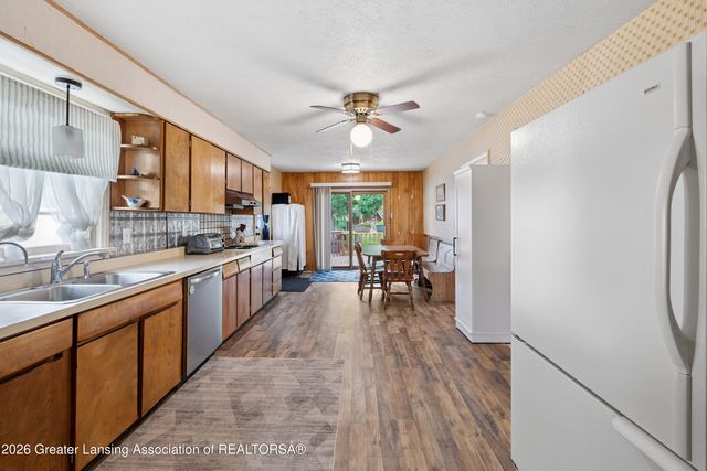 4615 Tolland Avenue, Holt, MI 48842