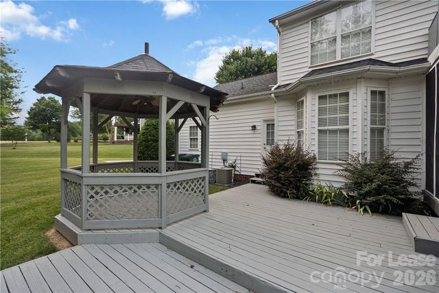 8230 Glamorgan Lane, Matthews, NC 28104