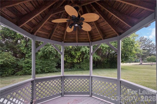 8230 Glamorgan Lane, Matthews, NC 28104