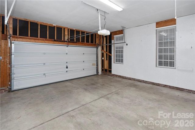 8230 Glamorgan Lane, Matthews, NC 28104